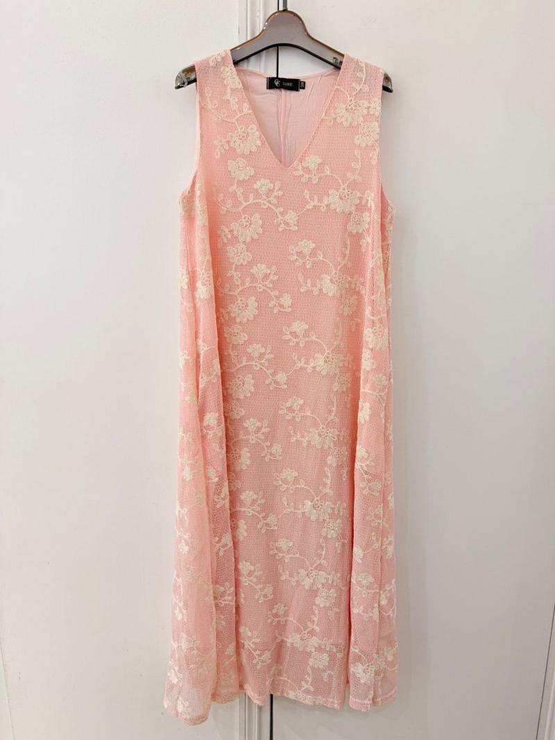 Robe Broderie